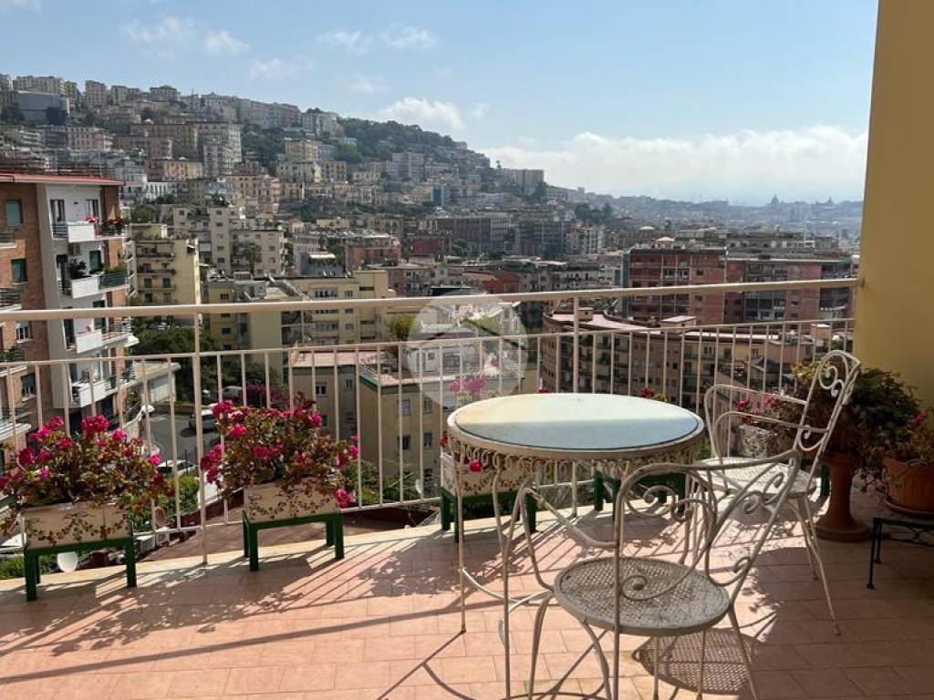 Vendita Appartamento In Via Privata Del Parco Comola Ricci 98 Napoli