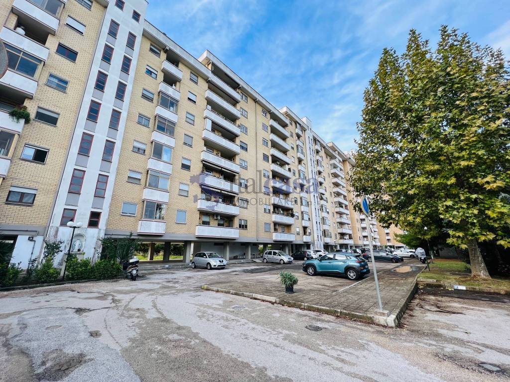 Vendita Appartamento Latina Quadrilocale In Viale Le Corbusier Da