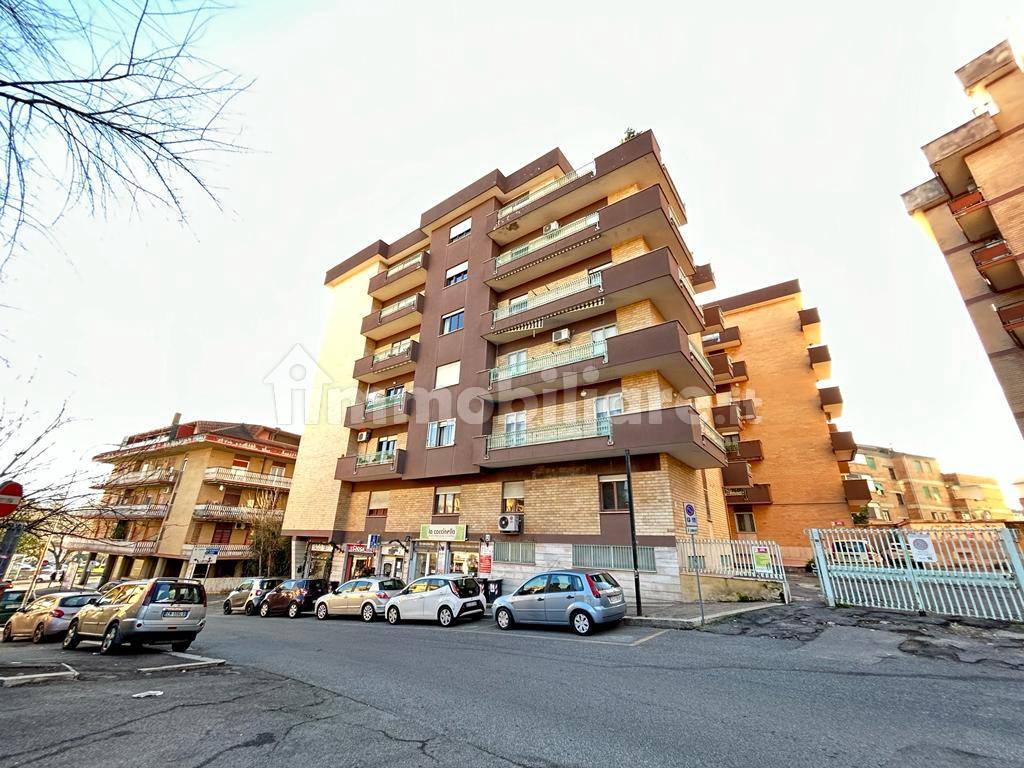 Vendita Appartamento Monterotondo Trilocale In Viale Giuseppe