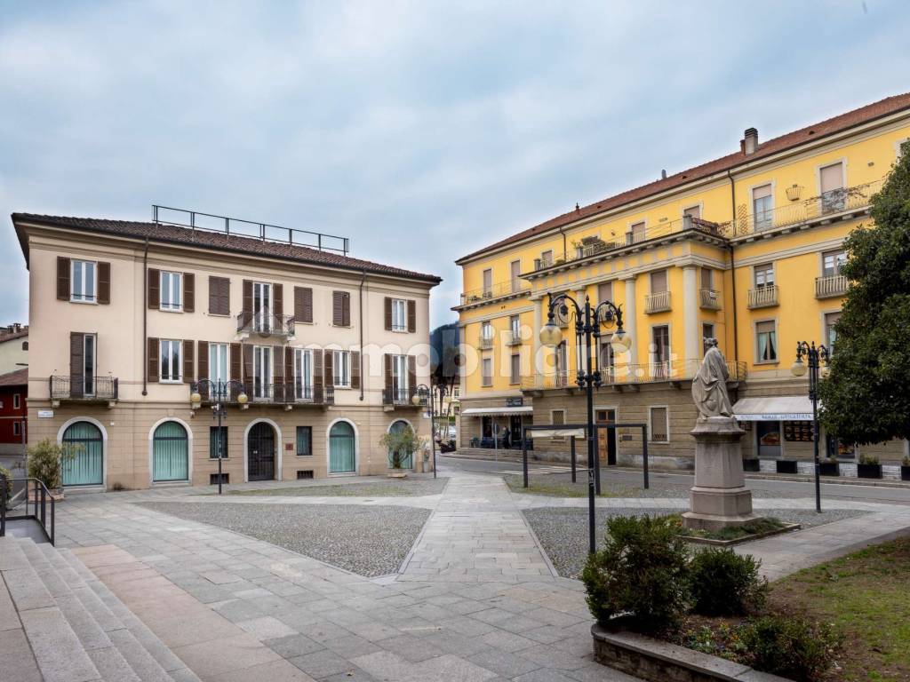 Locale Commerciale Piazza Aldo Moro 2 Verbania Rif 73787358