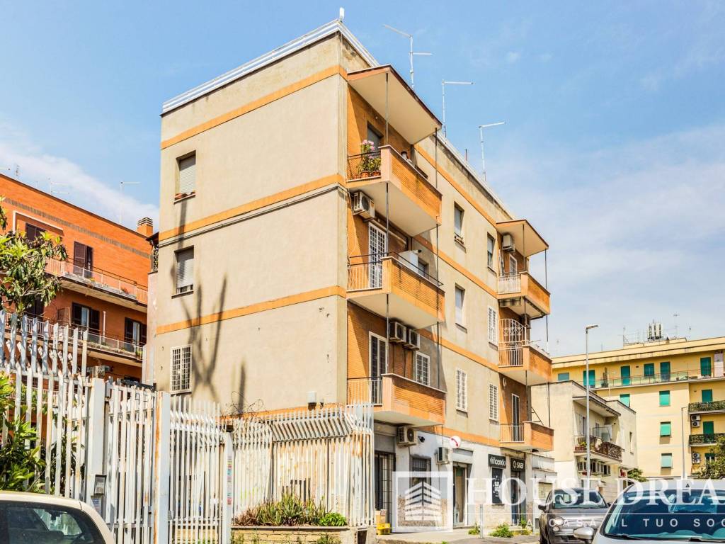 Vendita Appartamento Roma Bilocale In Via Felice De Andreis 14 Da