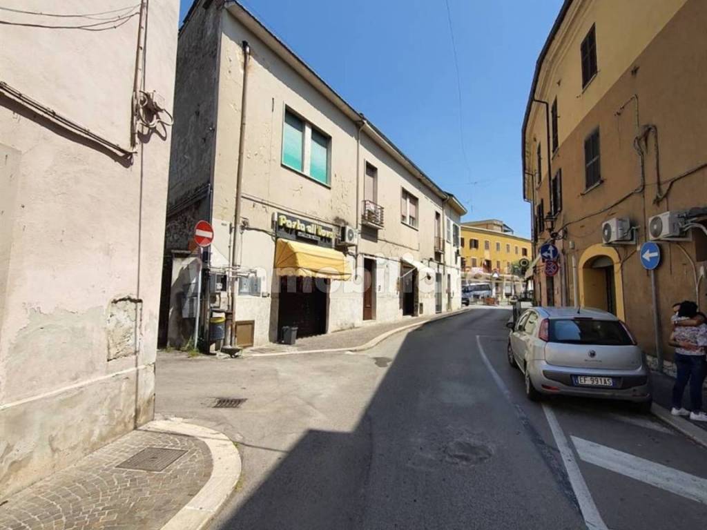 Vendita Appartamento Ceprano Trilocale In Via Vittorio Alfieri