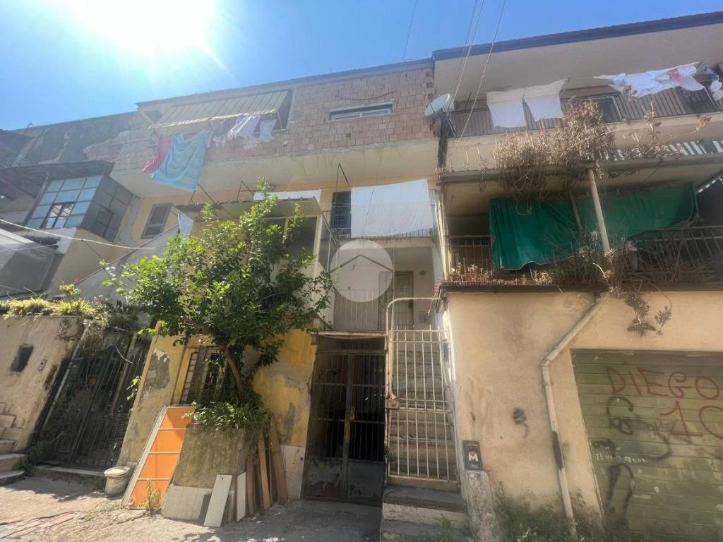 Vendita Appartamento Acerra Trilocale In Via Gennaro Calzolaio Da