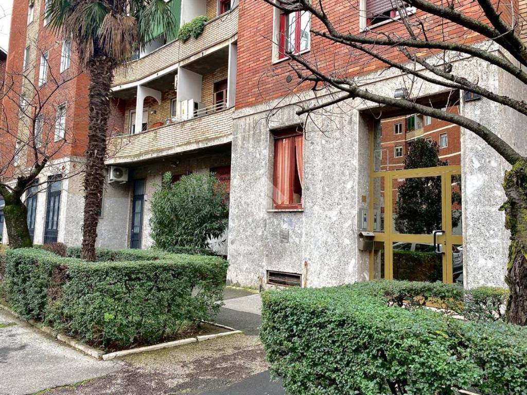 Vendita Appartamento Milano Trilocale In Via Domenico Veneziano 7