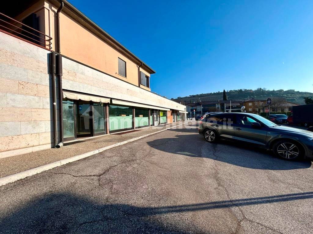 Magazzino Deposito Via Valpolicella Verona Rif