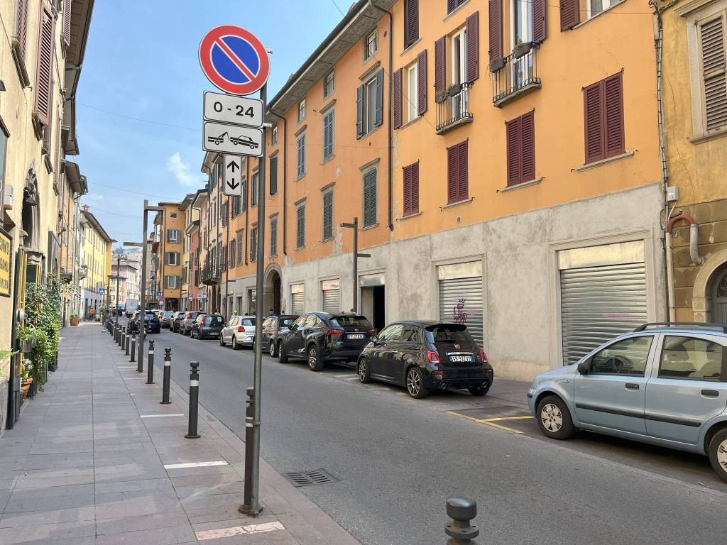 Locale Commerciale Via San Bernardino 28 Bergamo Rif 112690797