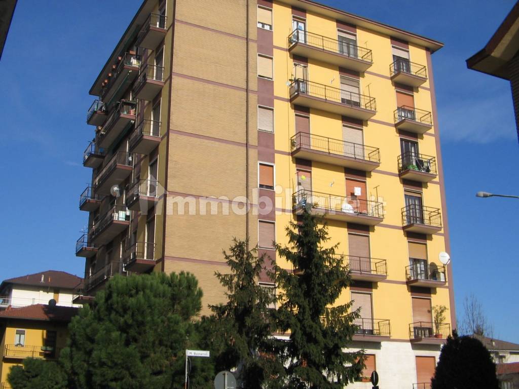 Affitto Appartamento Trecate Bilocale In Via Girondella 10 Buono