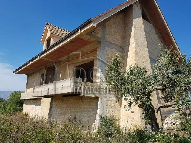 Ottima Villa Indipendente con Terreno con vista panoramica, vicino la Statale - 2