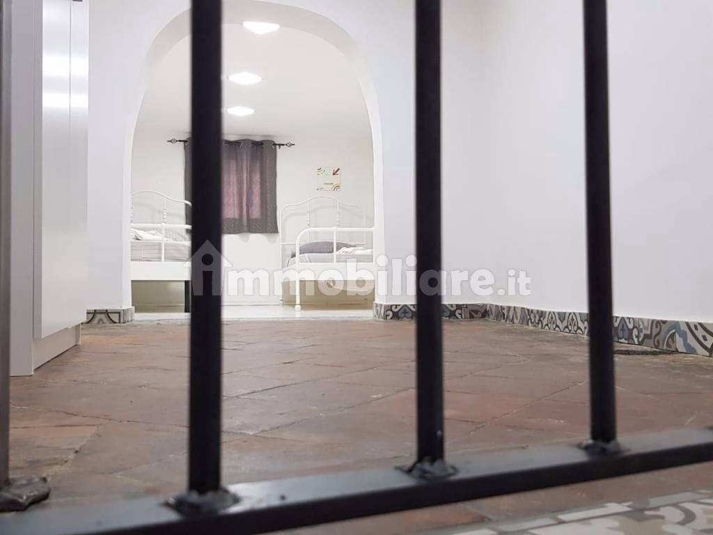 Affitto Appartamento Napoli. Trilocale in via Santa Maria Antesaecula 77. Nuovo, piano rialzato Affitto Appartamento Napoli. Trilocale in via Santa Maria Antesaecula 77. Nuovo, piano rialzato