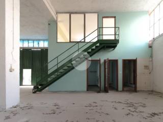 INTERNO
