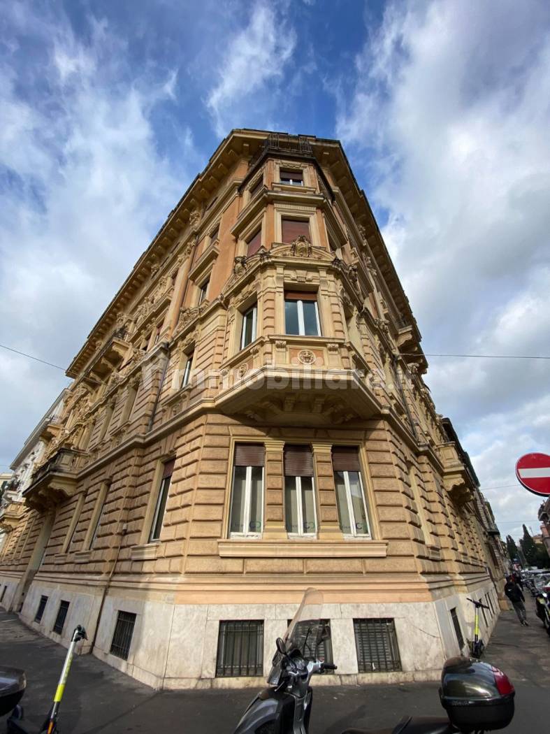 Palazzo - Edificio in affitto a Roma