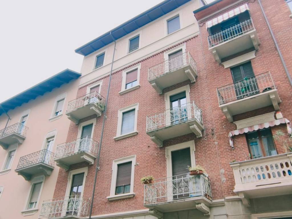 Affitto Appartamento Torino. Bilocale in via Carlo Capelli 48. Buono stato,  secondo piano, con balcone, riscaldamento centralizzato, rif. 85741896