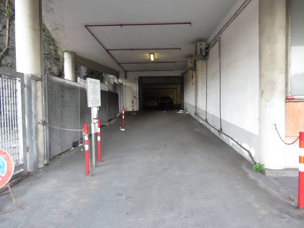 Posto auto - moto via antonio cantore 3r, dinegro, genova
