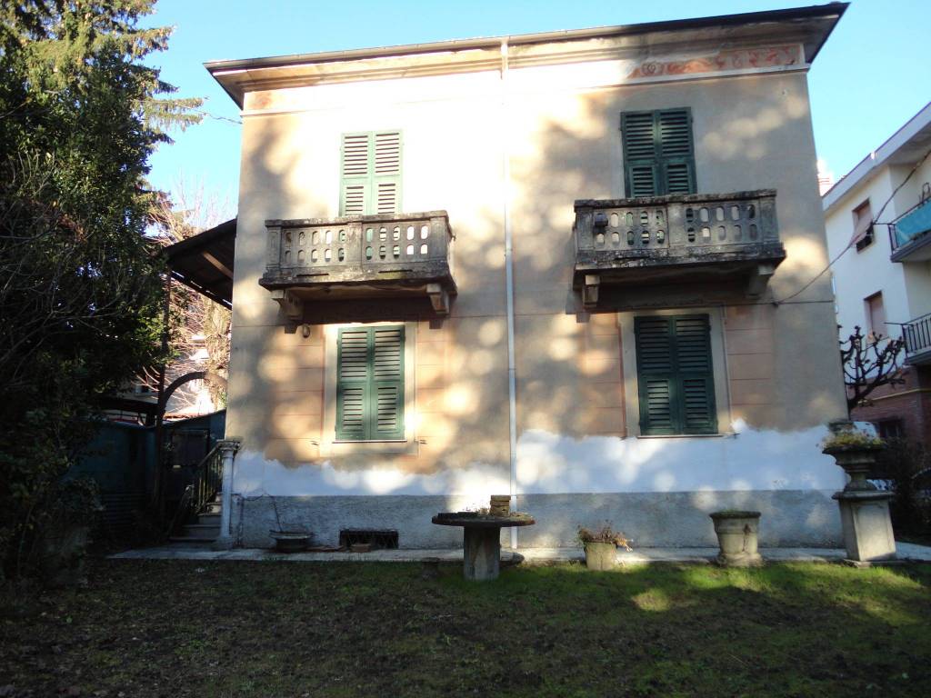 Villa unifamiliare corso saracco 305, centro, ovada