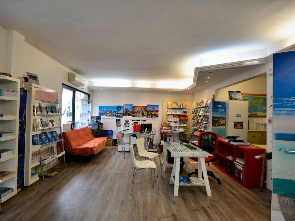 Locale commerciale via sant'anna, 39 39, sant'anna, lucca