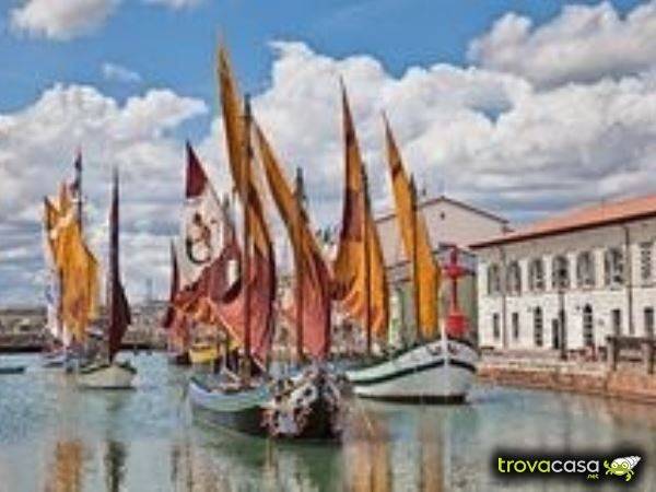 Il porto canale con le antiche barche