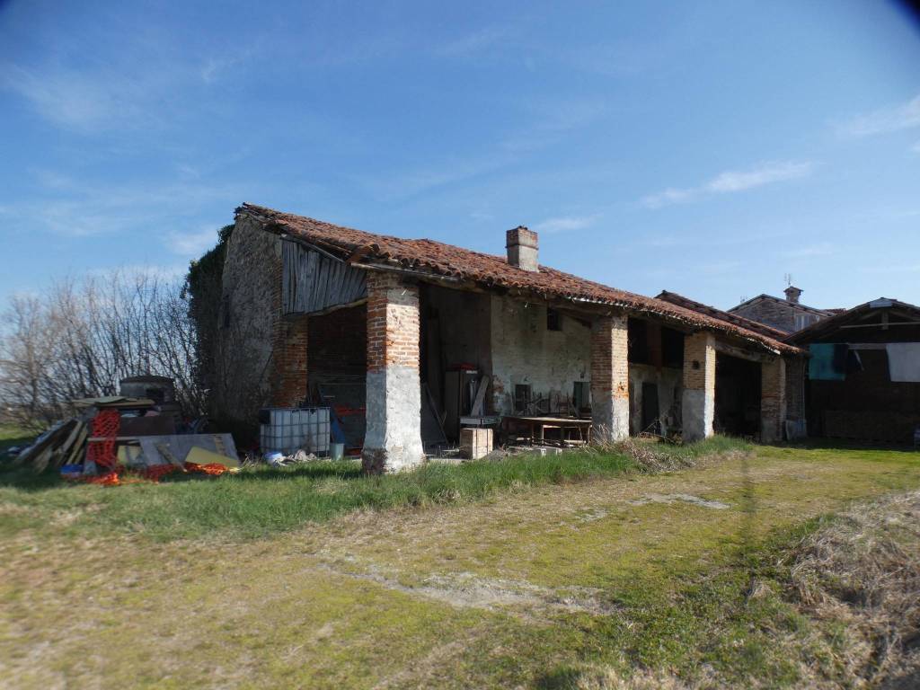 Cascina strada dei bertini 47, breolungi, pogliola, san biagio, mondovì