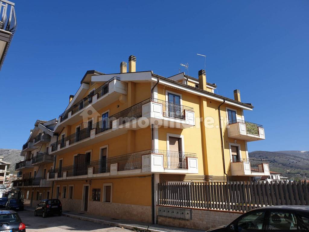 Vendita Appartamento in via Paolo Borsellino 2. San Giovanni Rotondo.  Ottimo stato, primo piano, posto auto, con balcone, riscaldamento autonomo,  rif. 86845992