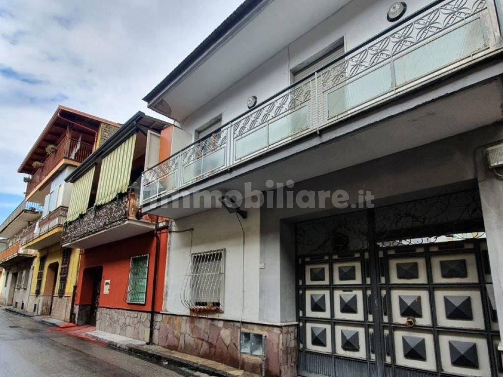 Palazzo Edificio via Piave 34, Gricignano di Aversa, rif. 87102892 Immobiliare.it