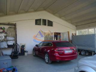 Portico garage