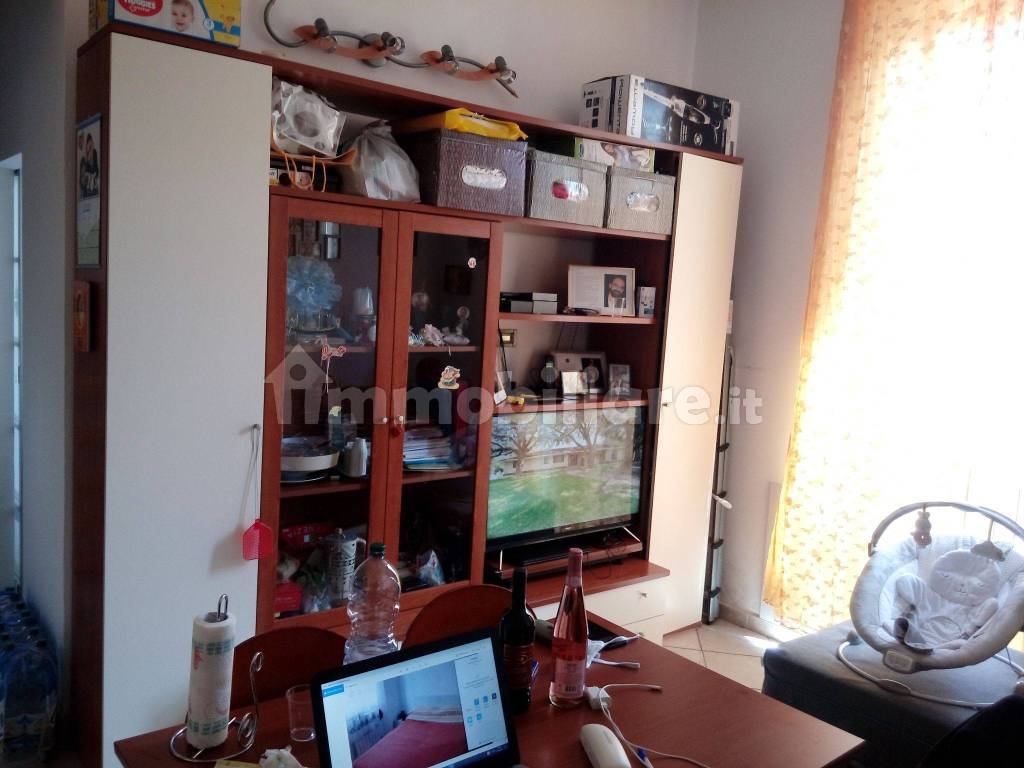 Rent Apartment Bologna. Studio in via Battindarno. Excellent condition