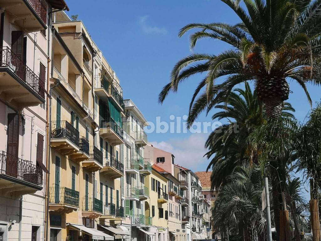Liguria_Savona_ristorante lungomare (8)