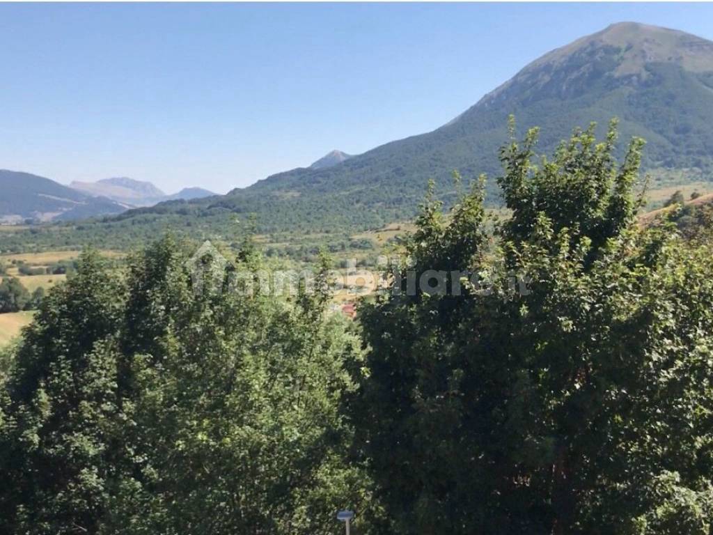 Affitto Appartamento Rocca di Cambio. Bilocale in via della Canala. Ottimo stato, piano terra Affitto Appartamento Rocca di Cambio. Bilocale in via della Canala. Ottimo stato, piano terra