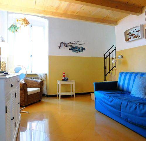Bilocale nuovo, primo piano, centro, levanto