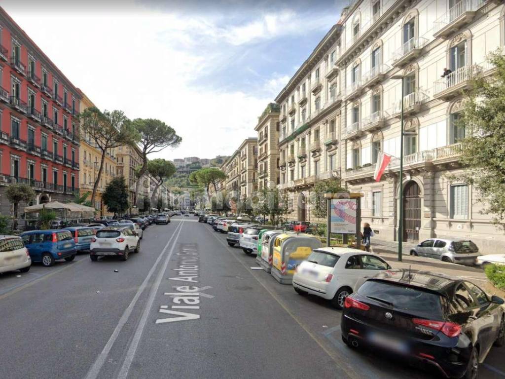 Vendita Appartamento in viale Gramsci. Napoli. Buono stato, quinto