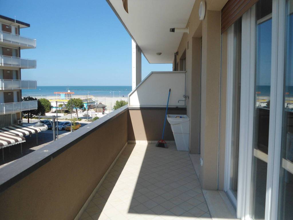 Trilocale viale lungomare ponente, cesenatico ponente, cesenatico
