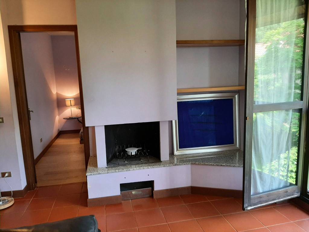 Bilocale via giuseppe parini 51, barlassina