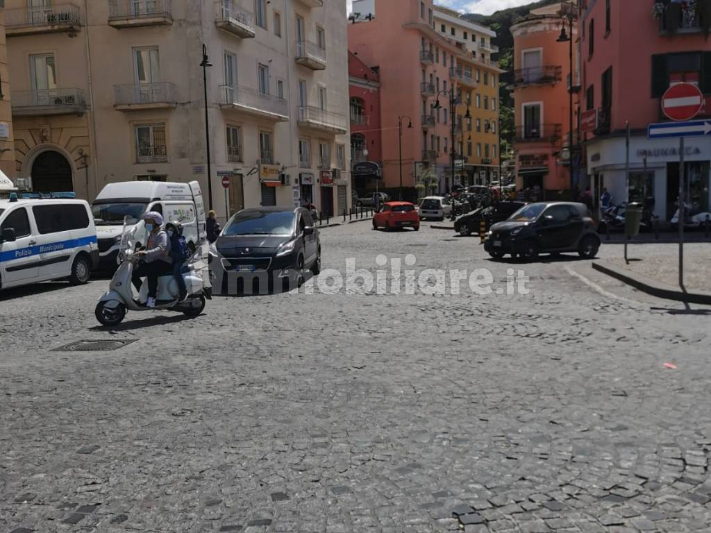 Vendita Mansarda in piazza Principe Umberto Castellammare di Stabia. Ottimo  stato, rif. 87994126