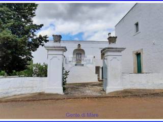 ANTICA MASSERIA CON CHIESA IN VENDITA CAMPAGNA