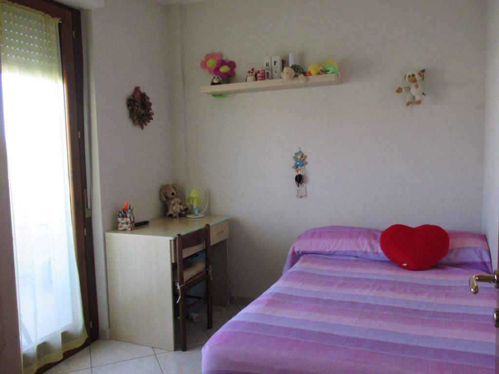 Stanza singola viale benedetto croce 368, chieti
