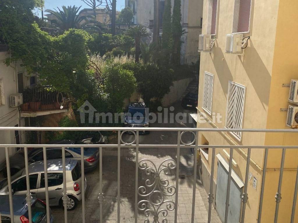 Ufficio Studio via Aniello Falcone 220, Napoli, Rif. 88358393 Immobiliare.it