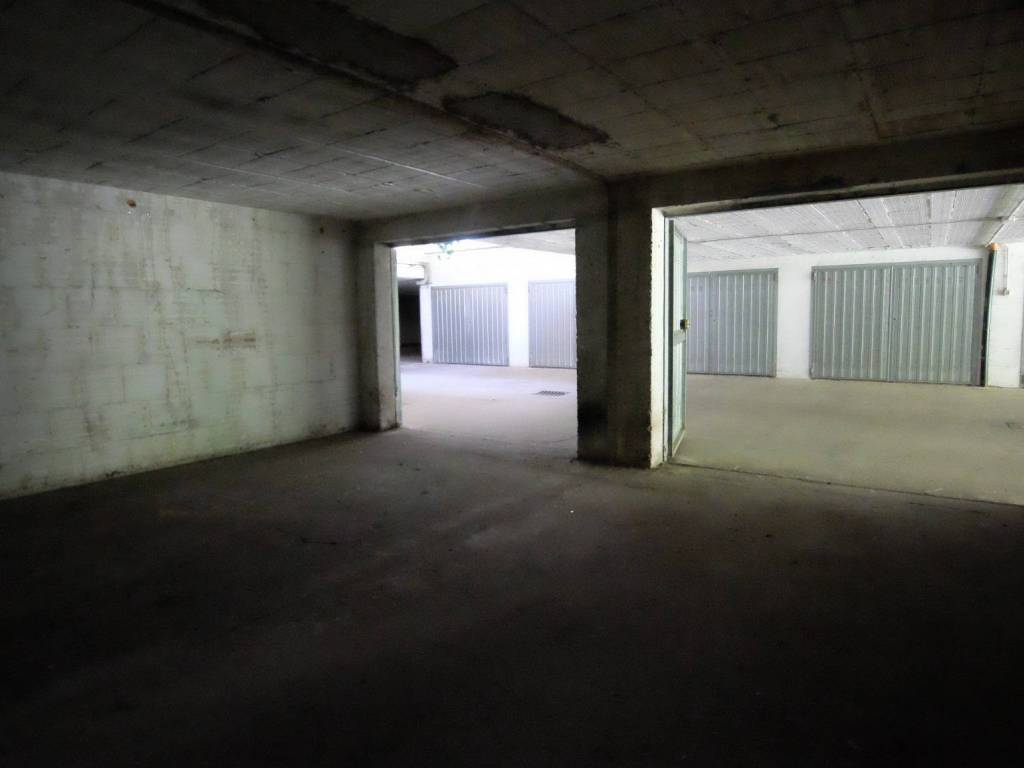 Garage - box viale sabotino 8b, valletta paiolo, mantova