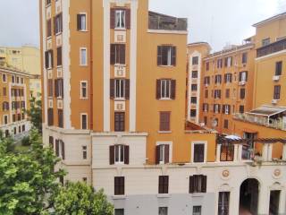 Case E Appartamenti Via Taranto Roma Immobiliare It