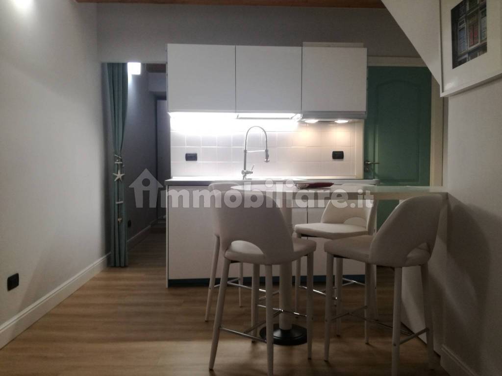 Affitto Appartamento Genova. Monolocale in via di Prè 13. Ottimo stato
