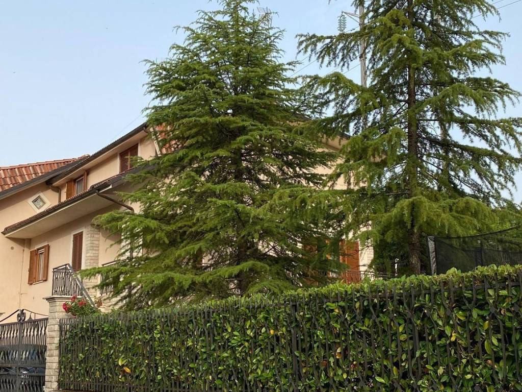 Villa bifamiliare via martiri della resistenza, centro, tagliacozzo