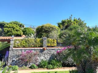 giardino piano strada