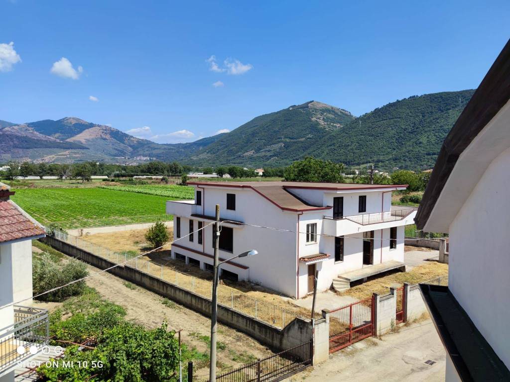 Vendita Villa plurifamiliare in via San Marco 99 Santa Maria a Vico. Nuova, posto auto, terrazza Vendita Villa plurifamiliare in via San Marco 99 Santa Maria a Vico. Nuova, posto auto, terrazza