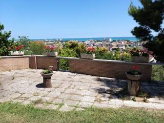 Foto - Vendita villa con giardino, Giulianova, Litorale Abruzzese