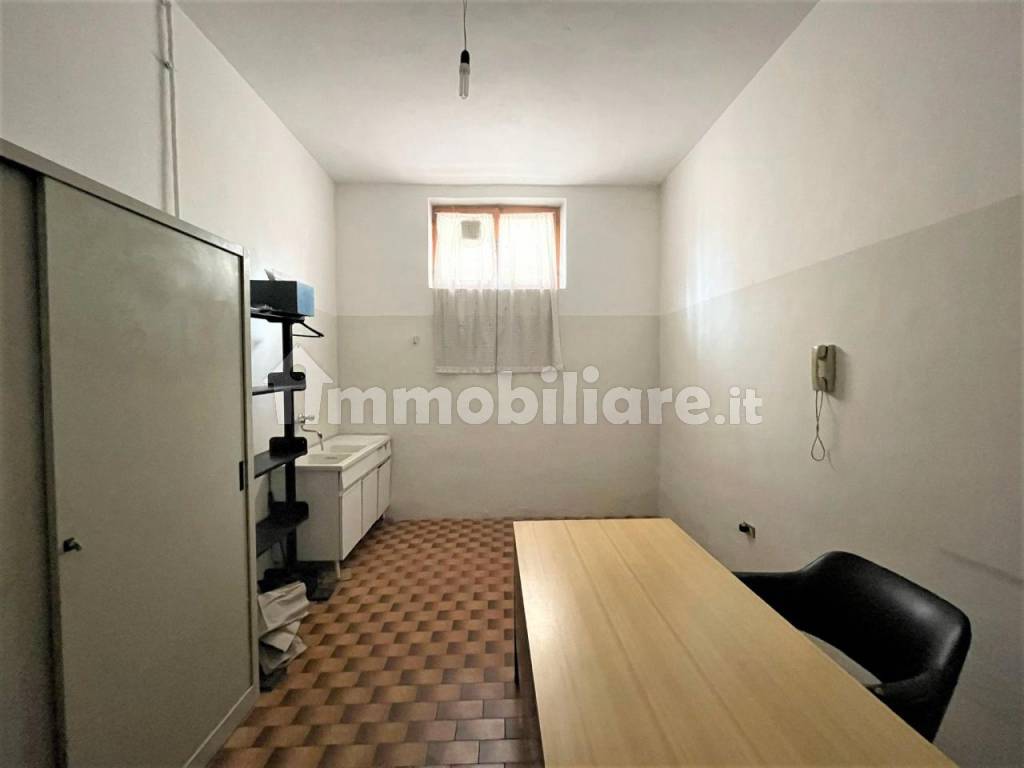 DEPOSITO/LABORATORIO