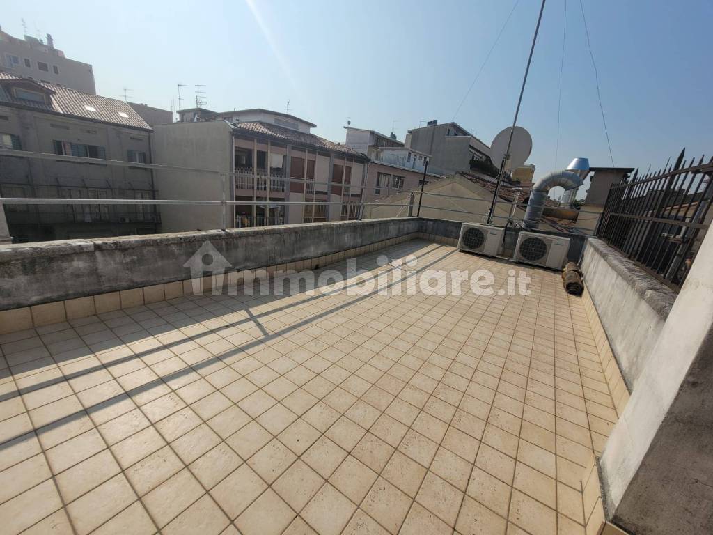 Sale Apartment Padua. 3room flat, Second floor, with terrace