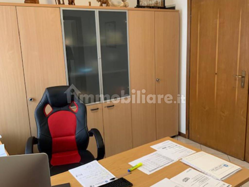 Ufficio al piano rialzato di un bel palazzo di Bolzano - Foto 4