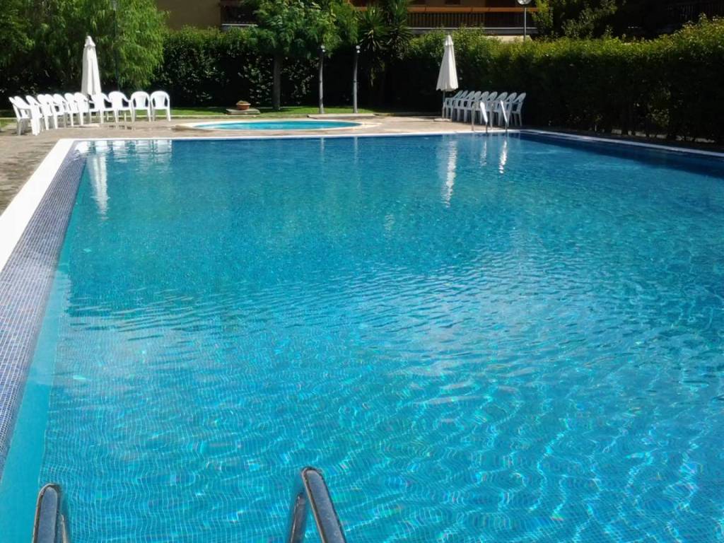 Piscina condominiale