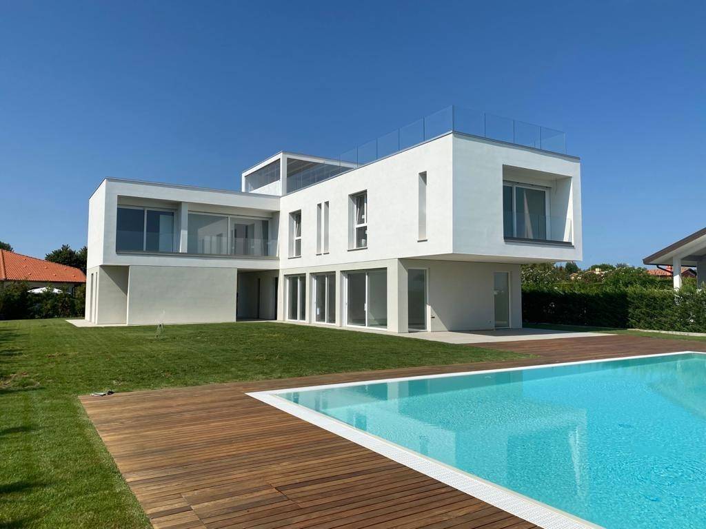Vendita Villa unifamiliare Rosolina. Nuova, posto auto, con terrazza,  riscaldamento autonomo, 531 m², rif. 90254185