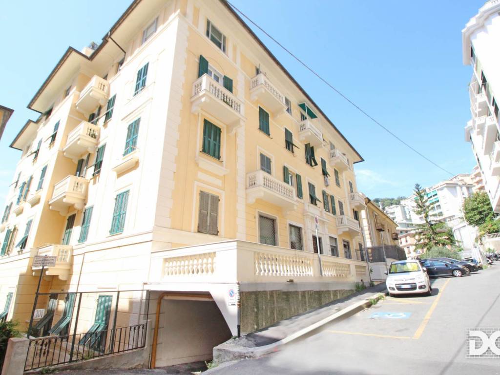 Vendita Appartamento in via Marco Polo. Genova. Da ristrutturare, piano  terra, con terrazza, riscaldamento centralizzato, rif. 90068291