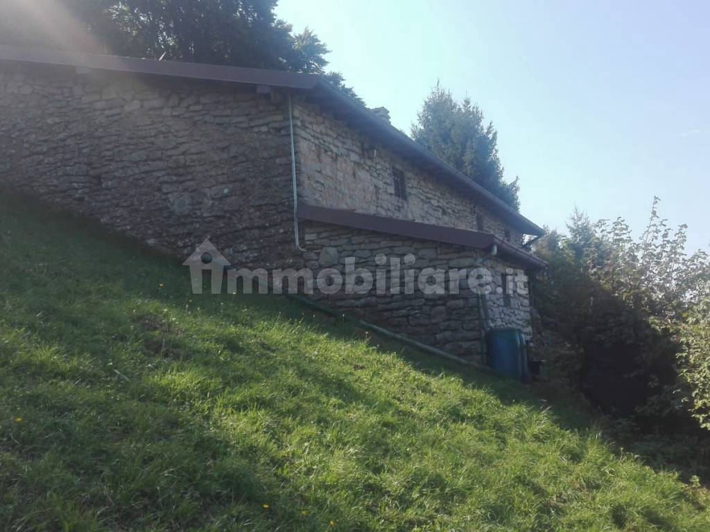 Vendita Rustico in Località Colli di San Fermo Grone. 269 m², rif. 90805639