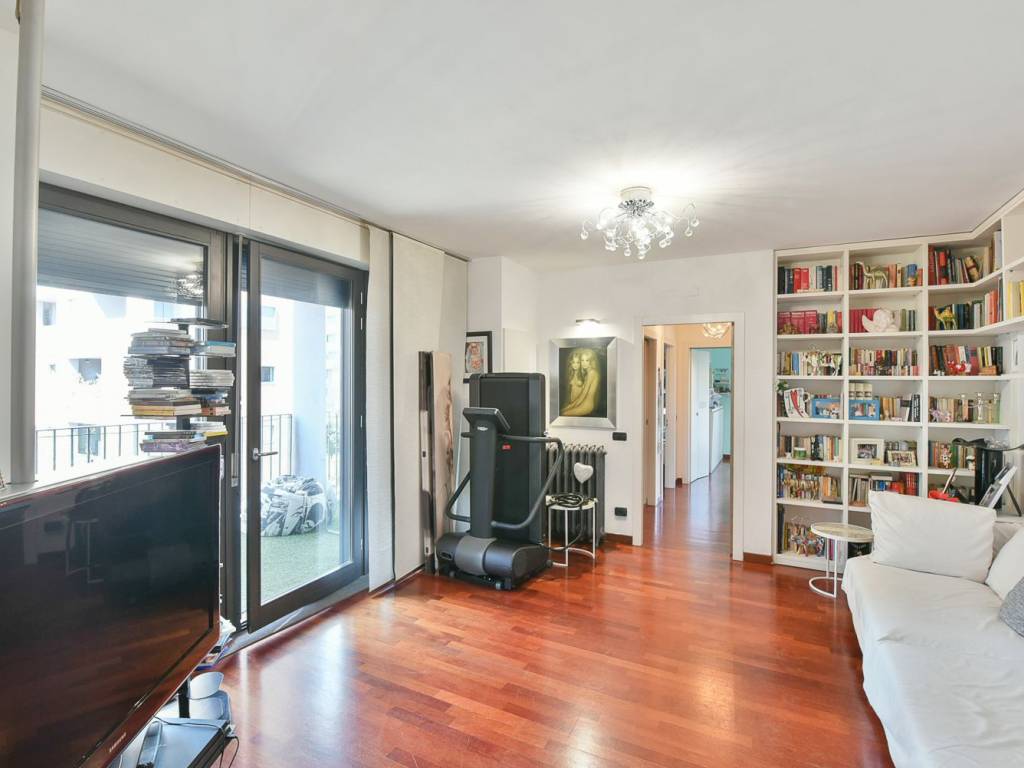 Vendita Appartamento in largo Marco Zanuso. Milano. Ottimo stato